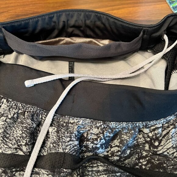 Under Armour Athletic Shorts‎ Mens Fitted Heat Gear Speed Pocket Camo Size L - Picture 10 of 11